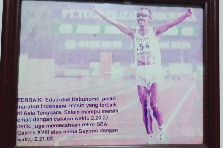 Indonesian track and field star Eduardus Nabunone during his heyday in the 1980s and early 1990s. The 52-year old died in Jakarta on Monday, 12 October 2020