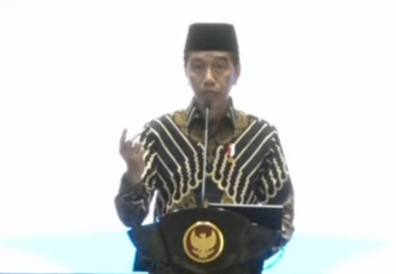 Kelakar Jokowi: Kalau Harga Minyak Naik, Biasanya HMI Pasti Demo