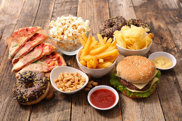 Kebiasaan Makan Junk Food Sejak Kecil Bisa “Membekas” di Otak 