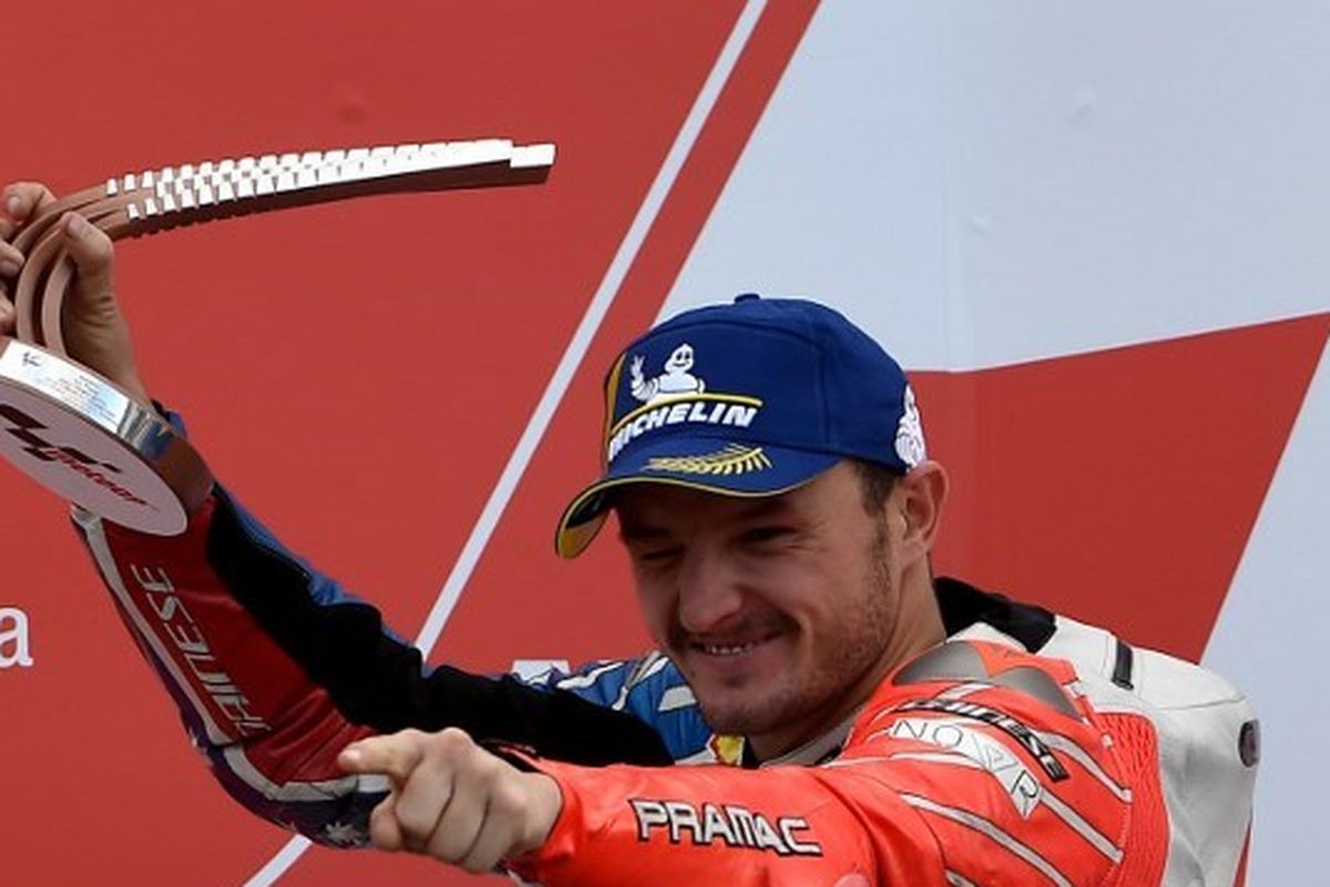 Pebalap tim Pramac Racing, Jack Miller, saat berhasil naik podium di Grand Prix Valencia, 17 November 2019.