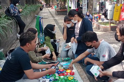 Kembali Jualan, Pedagang Perlengkapan Kebutuhan Mahasiswa Baru di UB Semringah