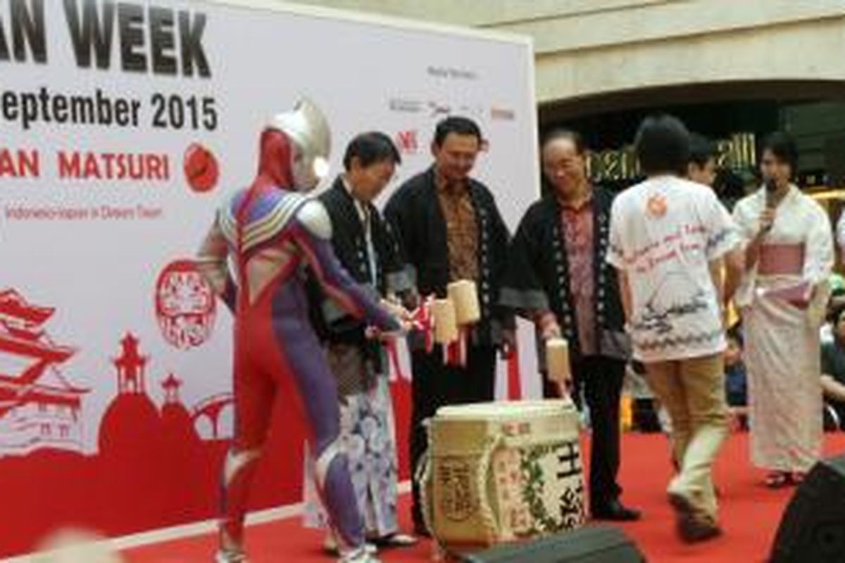 Gubernur DKI Jakarta Basuki Tjahaja Purnama membuka pagelaran Jak Japan Matsuri 2015 di Plasa Senayan, Jakarta, Minggu (6/9/2015). 