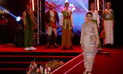 Pesona Motif Wader Kesit di Banyuwangi Batik Festival 2025