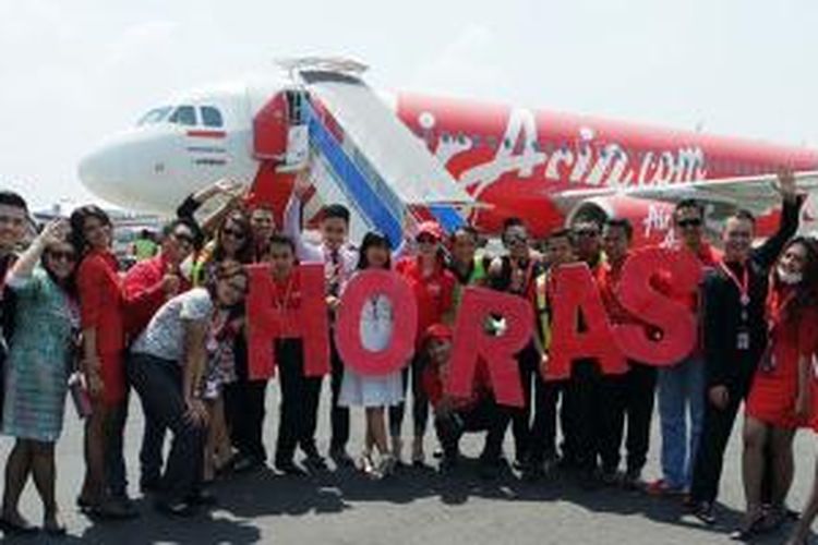 Penerbangan perdana AirAsia Indonesia rute Yogyakarta – Medan dengan nomor penerbangan QZ 8075 lepas landas pukul 09.25 WIB, Selasa (21/10/2014), dengan membawa sebanyak 160 penumpang. 
