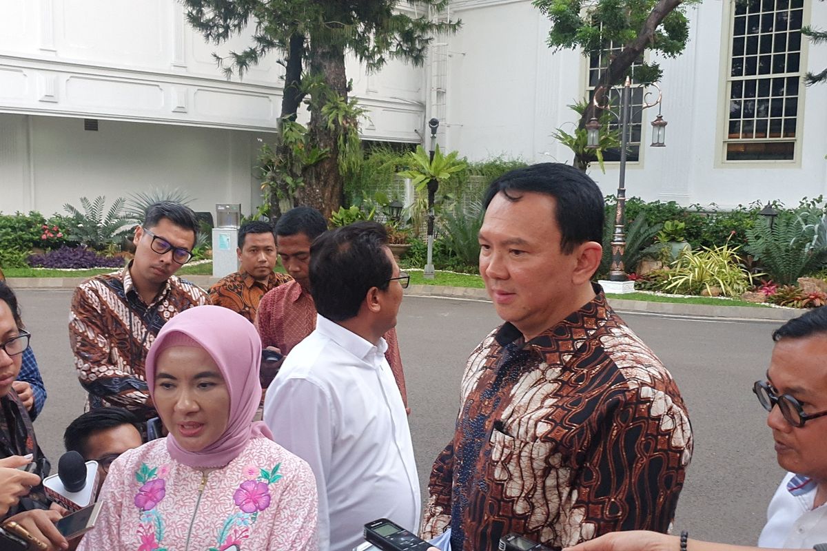 Komisaris Utama Pertamina Basuki Tjahaja Purnama alias Ahok usai bertemu Presiden Joko Widodo di Istana Kepresidenan, Jakarta, Senin (9/10/2019).