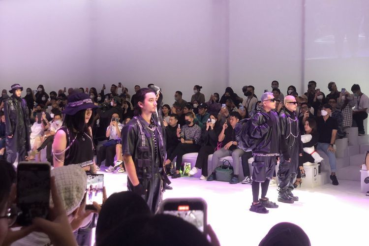 Koleksi SSST di panggung Jakarta Fashion Week 2023