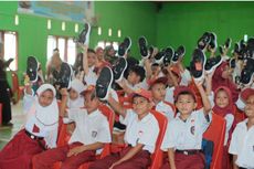 Buktikan Komitmen Bangun Kesejahteraan Masyarakat, PT GNI & SEI Bagikan Ratusan Sepatu untuk Siswa SD di Morut