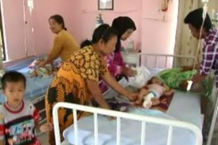 Baru terdaftar sebagai peserta BPJS tiga bocah di polewlai mandar sulawesi barat terluta karena tak bisa mendapatkan bantuan obat untuk bisa sembuh dari penyakitnya