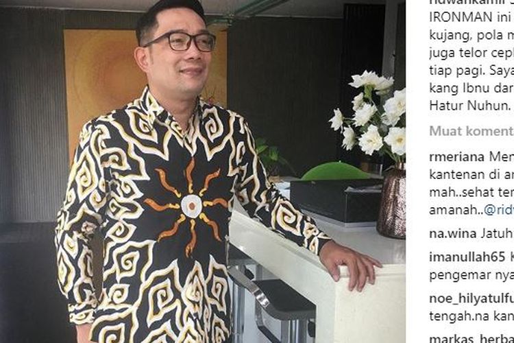 Ridwan Kamil dengan batik barunya