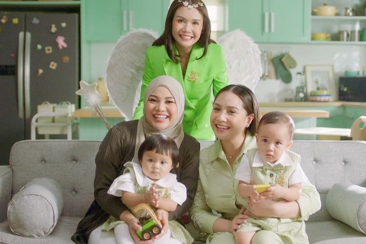 Potret Cipung dan Ameena Main Iklan Bareng