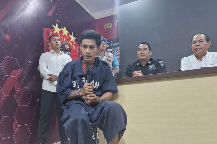 Destuasi Bram Aldio (25) ditangkap polisi berulang kali melecehkan payudara perempuan di Kota Semarang, Senin (5/1/2024).