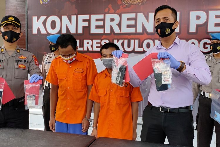 SP alias Unyil dan EP, keduanya asal Purworejo, Jawa Tengah. Mereka mantan napi yang ditangkap reserse narkotika Polres Kulon Progo, DI Yogyakarta, karena terlibat penjualan obat ilegal.