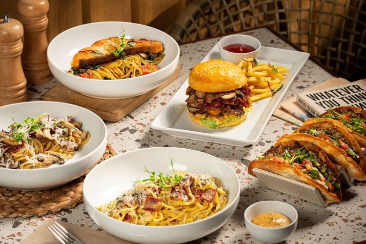 Excelso Société menyajikan beragam menu, mulai dari kopi, sajian Timur dan Barat, hingga koktail.