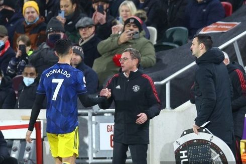 VIDEO - Drama Ronaldo di Laga Brentford Vs MU, dari Banting Jaket hingga Dicengkeram Rangnick