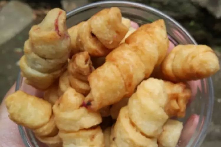 Pisang molen mini renyah. 