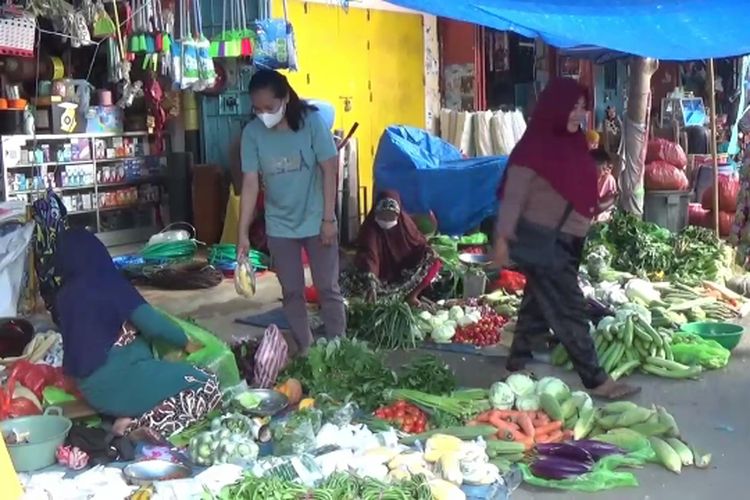 Harga-Harga Kebutuhan Pokok di Pasar Tradisional Mamasa Terus Merangkak Naik