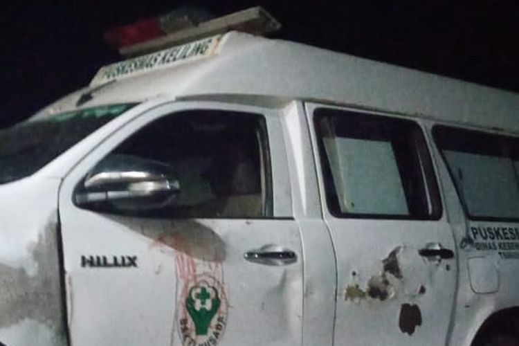 Tampilan mobil ambulans Puskesmas Maliang yang dirusak oleh tiga pelaku asal Desa Mauta, Kecamatan Pantar Tengah, Kabupaten Alor, Nusa Tenggara Timur (NTT).