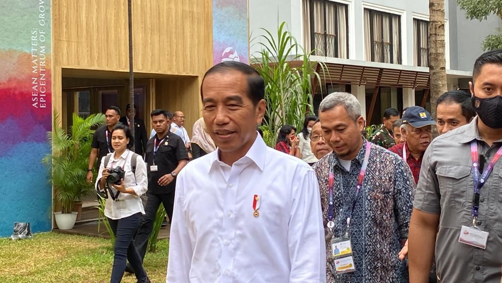 Jelang KTT Ke-42 ASEAN, Presiden Jokowi Tinjau Ruang Konferensi Pers dan 