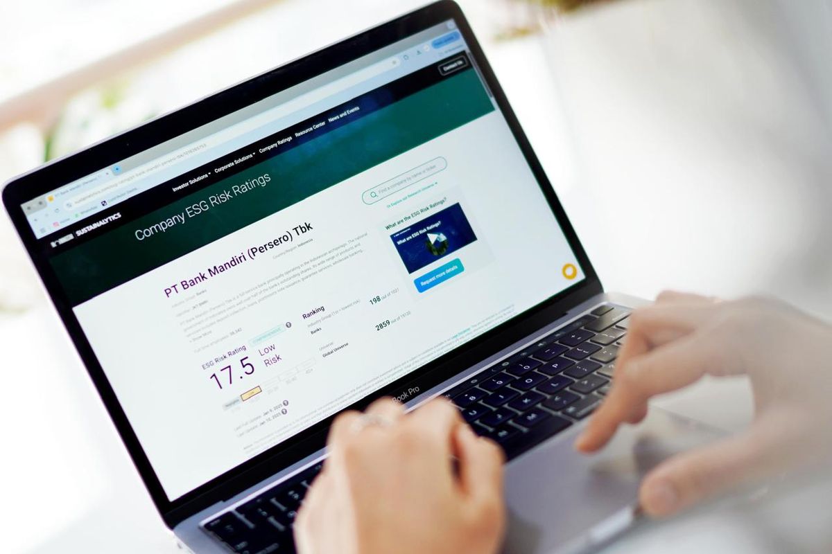 Bank Mandiri menjadi bank terbaik di Indonesia untuk ESG Score dari lembaga rating Sustainalytics, perusahaan pemeringkat ESG terkemuka di tingkat internasional.

