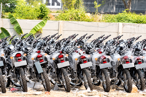 Viral, Deretan Motor Trail Terparkir di Bekasi, TNI AD: Bukan Kendaraan Dinas Kami