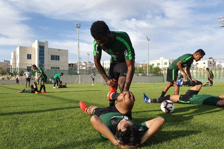 Pemain timnas senior Indonesia berlatih jelang lawan Yordania dalam gelaran FIFA Matchday