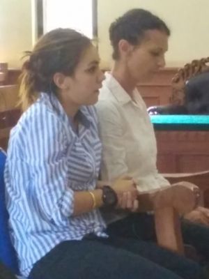Sara Connor (right) during her sentencing hearing at the Denpasar District Court on 13 March 2017