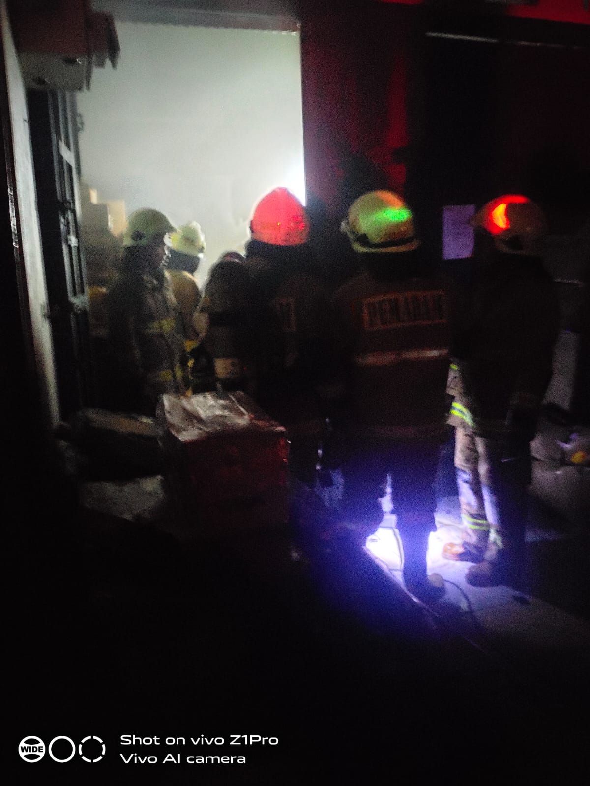 Kebakaran Ruko 4 Lantai di Kebon Jeruk, 50 Pemadam Dikerahkan