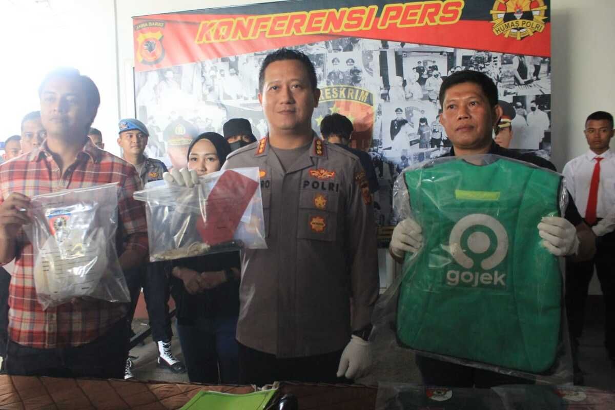 Jajaran Satreskrim Polresta Bandung berhasil amankan pelaku pembunuhan seorang mahasiswa UNPAD di Kecamatan Soreang, pada Jumat (11/11/2022) kemarin.