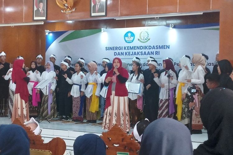 Dari Isyarat ke Harmoni, Tim Angklung Anak Tunarungu Cicendo Memikat Universitas di Jepang