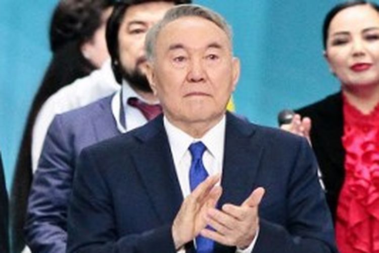 Mantan presiden Kazakhstan Nursultan Nazarbayev menghadiri kongres partai Nur Otan yang berkuasa di Nur-Sultan pada 23 April 2019. 