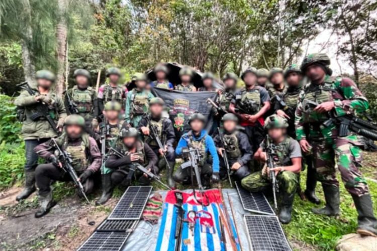 Di Suhu 3 Derajat, TNI Kuasai Wilayah OPM di Intan Jaya dan Sita Sejumlah Senjata