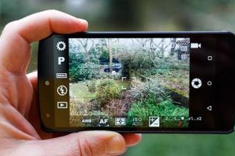  Format foto RAW sudah bisa dihasilkan Android Lollipop, salah satunya menggunakan aplikasi Camera FV-5 yang ada di Google Play Store.