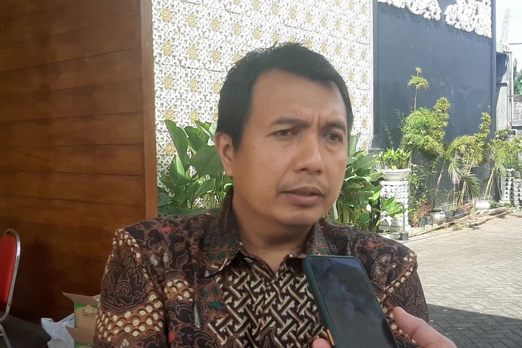 Direktur Utama Perumdam Tirta Mahameru Lumajang Achmad Arifulin Nuha, Kamis (13/6/2024)