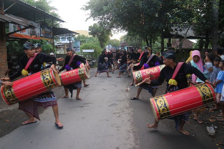 Mengenal Gendang Beleq Musik Tradisional Lombok Dulu Dipakai Untuk Menyambut Pasukan Perang 8033