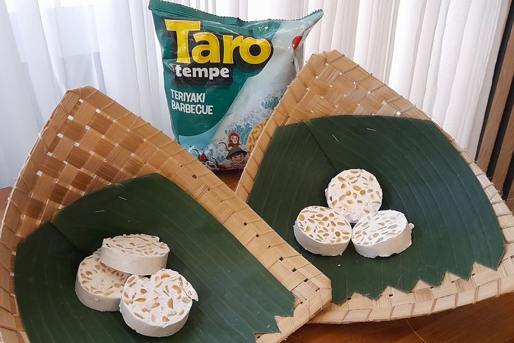 Taro Tempe dua varian yang baru dirilis PT FKS Food Sejahtera Tbk. pada Senin (27/2/2023).