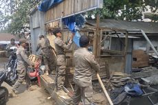 Satpol PP Depok Tertibkan 9 Bangunan Liar, Warga Pasrah dan Tak Melawan