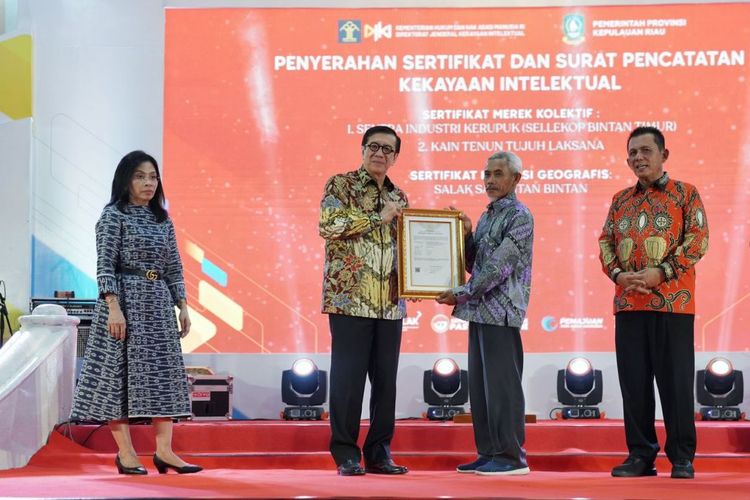 Salak Sari Intan Bintan mendapatkan sertifikat Indikasi Geografis dari Kementerian Hukum dan HAM, Sabtu (17/6/2023).