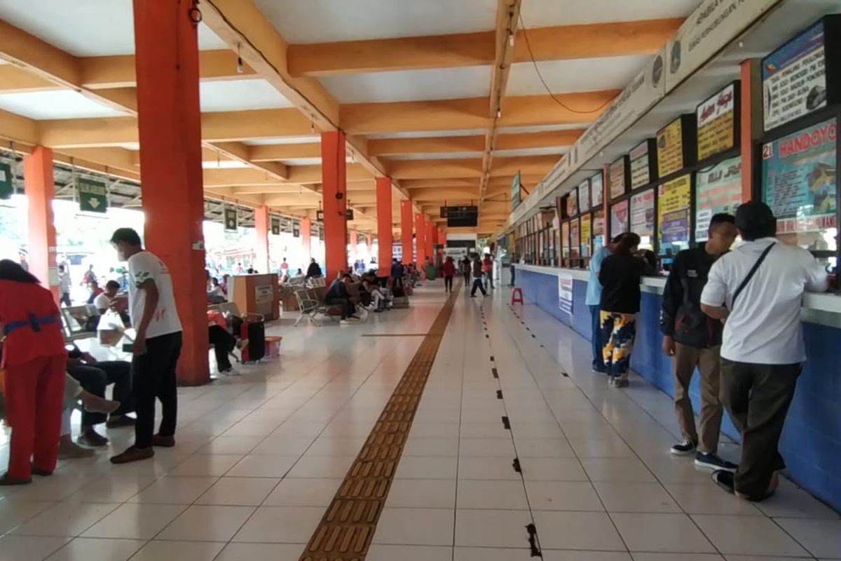 Suasana di Terminal Kampung Rambutan, Jakarta Timur, Kamis (5/5/2222).