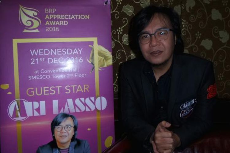 Vokalis Ari Lasso saat diabadikan di acara BRP Awards di Smesco Tower, Gatot Subroto, Jakarta Selatan, Rabu (21/12/2016).