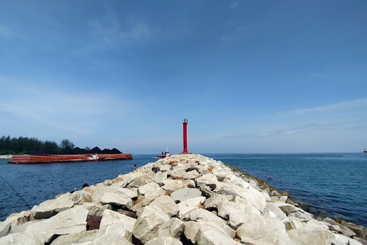 Pantai Lentera Merah, Kota Bengkulu