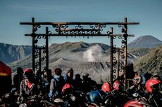 Mobil Pribadi Masuk dan Terjebak di Sabana Bromo, TNBTS: Sudah Dapat Teguran Keras