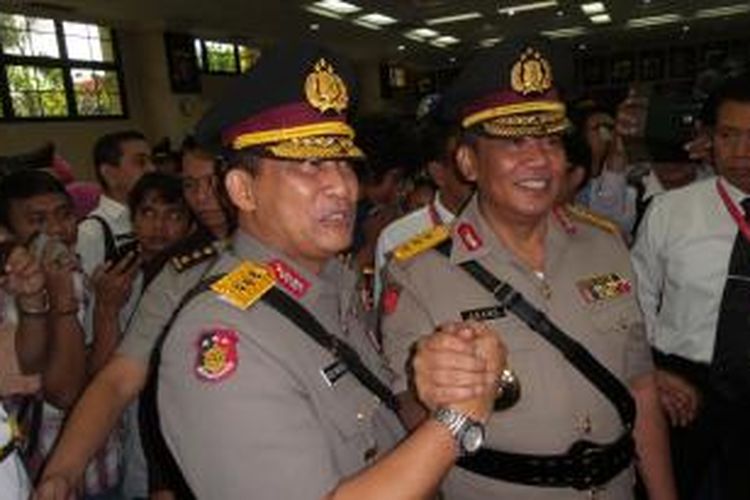 Kepala BNN Komjen (Pol) Budi Waseso dan Kepala Bareskrim Polri Komjen (Pol) Anang Iskandar usai acara serah terima jabatan di kompleks Mabes Polri, Senin (7/9/2015).
