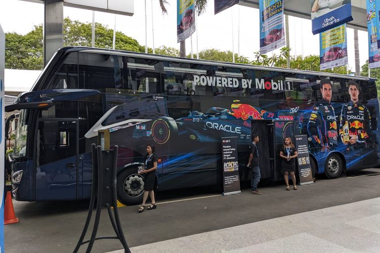 Bus Mobil1 di JAW 2023