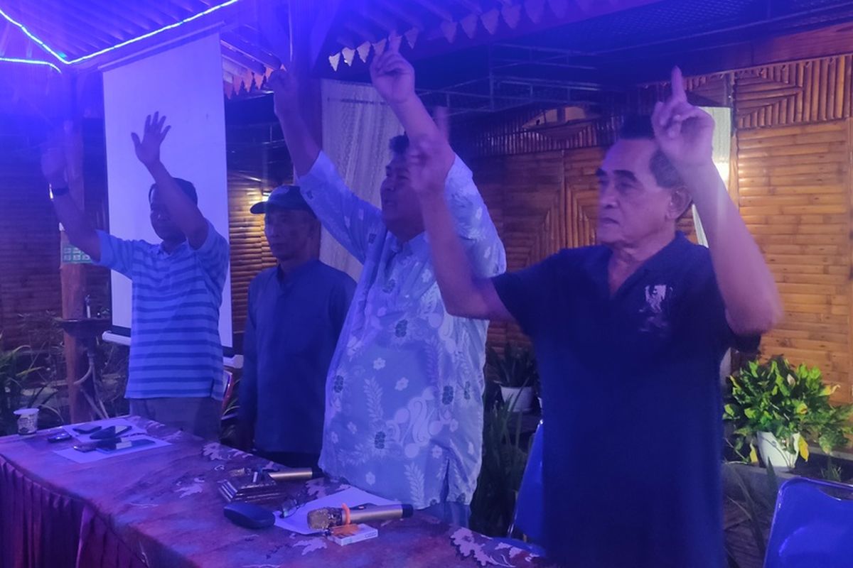 Pasangan nomor urut 01 di Pilkada 2024 Kulon Progo, Agung Setyawan dan Ambar Purwoko mengeklaim menang versi hitung cepat dari beberapa lembaga di pemerintahan dan internal tim pemenangan.