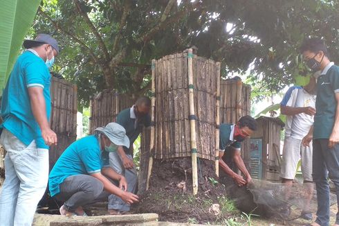 Mengolah Cacing Merah Jadi Pundi-pundi Rupiah, Kisah Petani Desa Rejosari Riau (1)