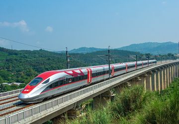 Mau Liburan ke Bandung Naik Whoosh? Ada Diskon Tiket hingga 75 Persen