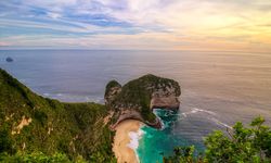3 Tips Wisata ke Pantai Kelingking di Bali Usai Kebakaran