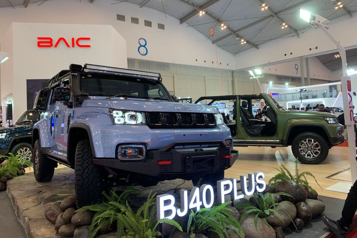 Booth BAIC yang menampilkan BJ40 Plus di GJAW 2024