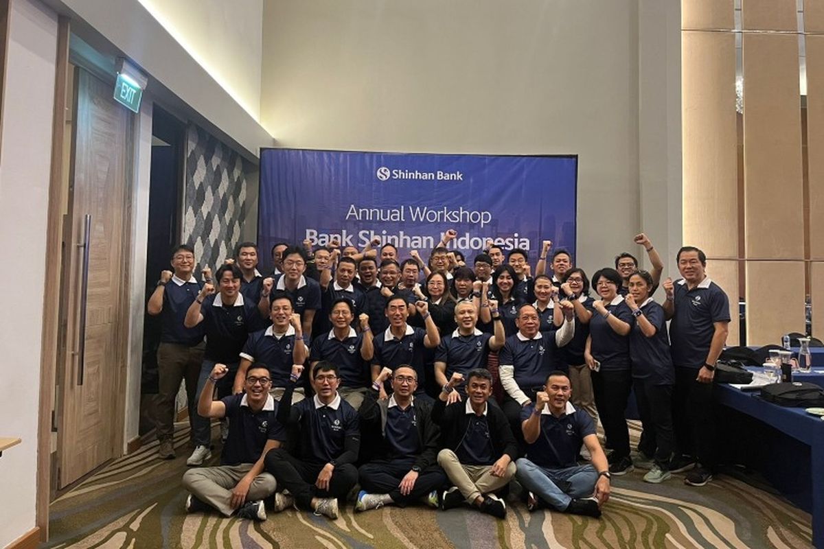 Workshop Internal Tahunan Bank Shinhan Indonesia diselenggarakan selama dua hari di Kabupaten Bogor. Kegiatan ini membahas perencanaan bisnis, prioritas strategis, dan peningkatan kinerja untuk tahun mendatang.