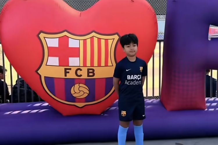 Anak Nia Ramadhani Sukses Masuk Barca Academy, Apa Itu?